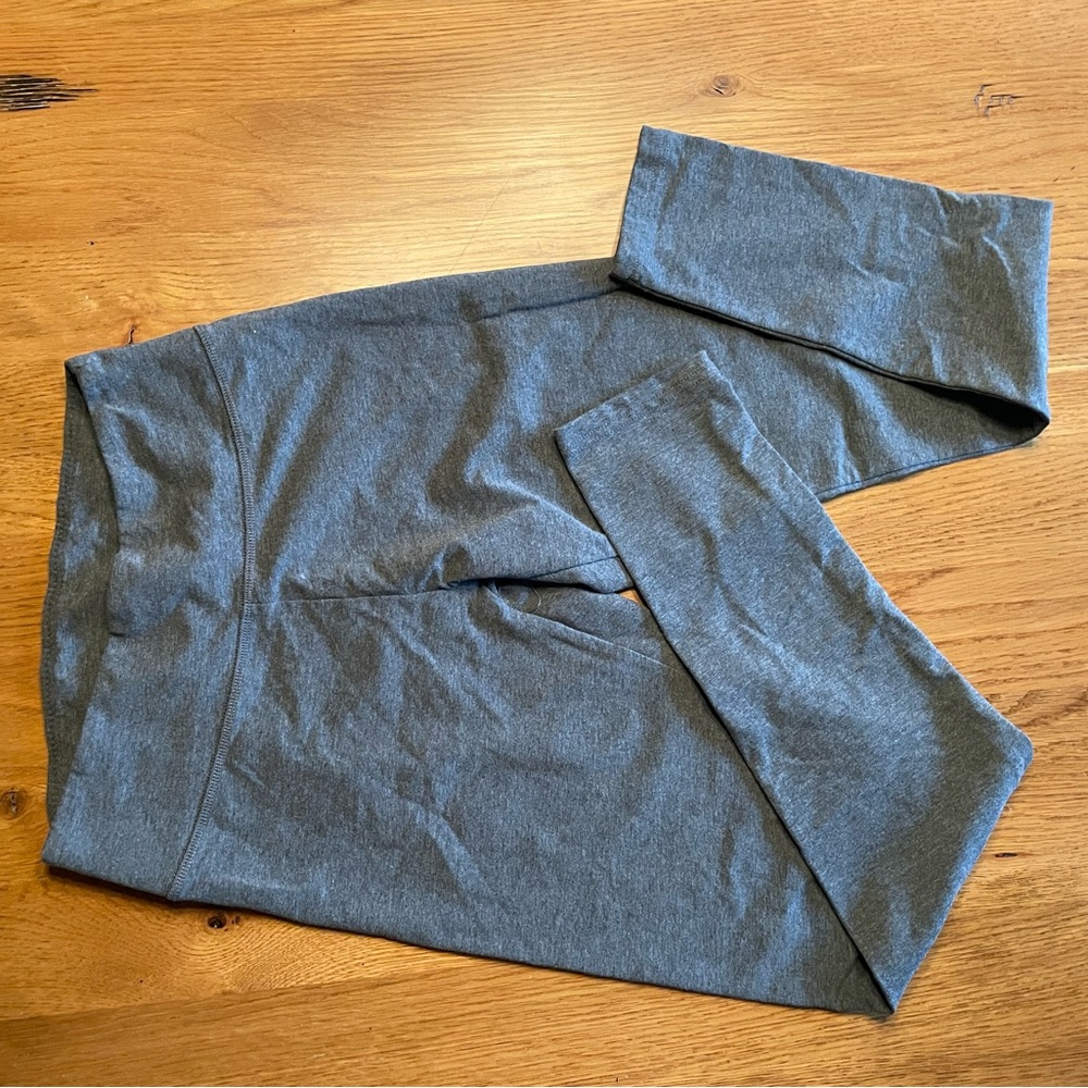 Offline by Aerie Gray Women’s Leggings Size M. EUC.